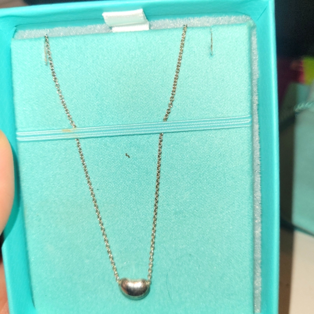 Elsa Peretti Bean design pendant in sterling silver. 18mm